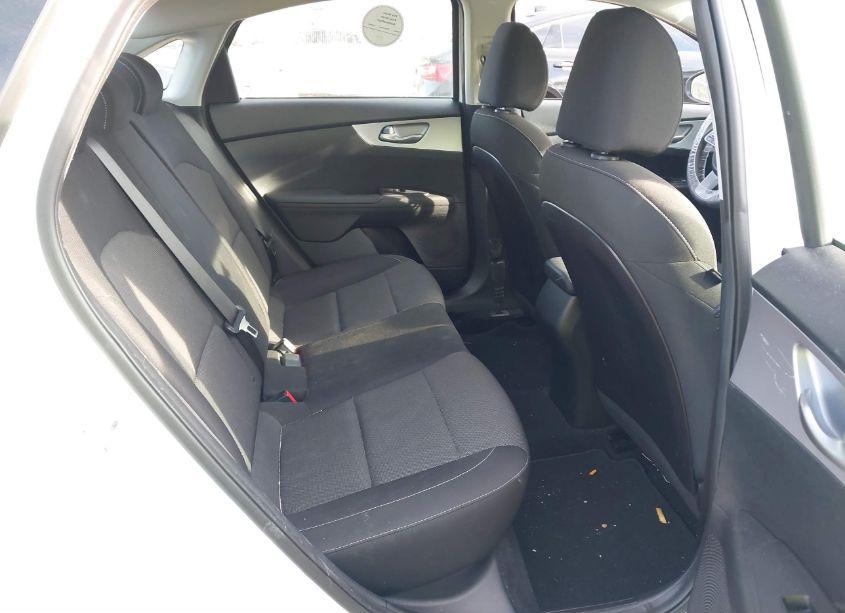 Photo 8 of 2022 Kia Forte LXS (VIN 3KPF24AD9NE433540)