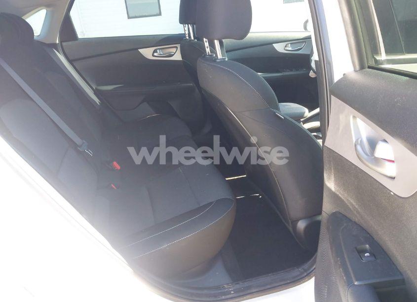 Photo 8 of 2022 Kia Forte FE (VIN 3KPF24AD9NE447972)