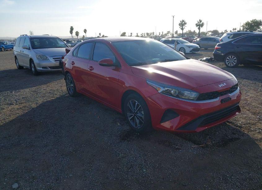 2022 Kia Forte LXS (VIN 3KPF24AD9NE475903) main photo