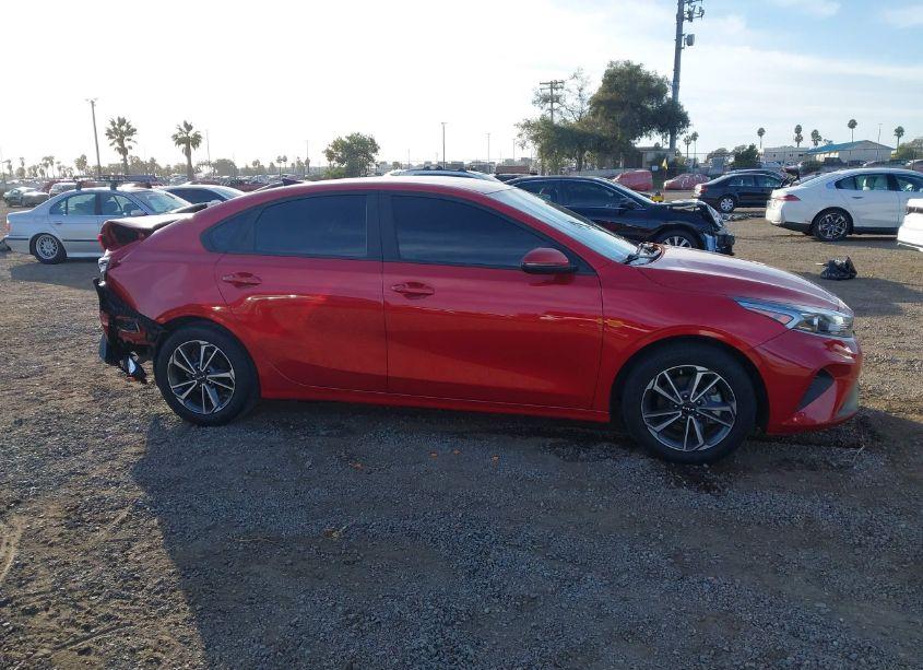 Photo 13 of 2022 Kia Forte LXS (VIN 3KPF24AD9NE475903)