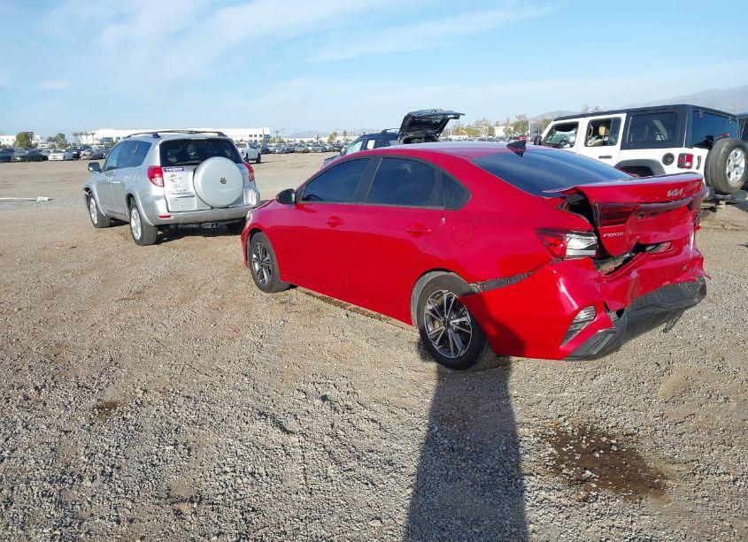 Photo 3 of 2022 Kia Forte LXS (VIN 3KPF24AD9NE475903)