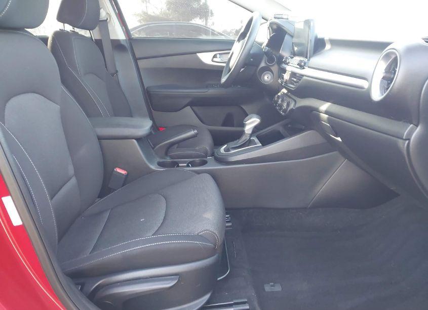 Photo 5 of 2022 Kia Forte LXS (VIN 3KPF24AD9NE475903)