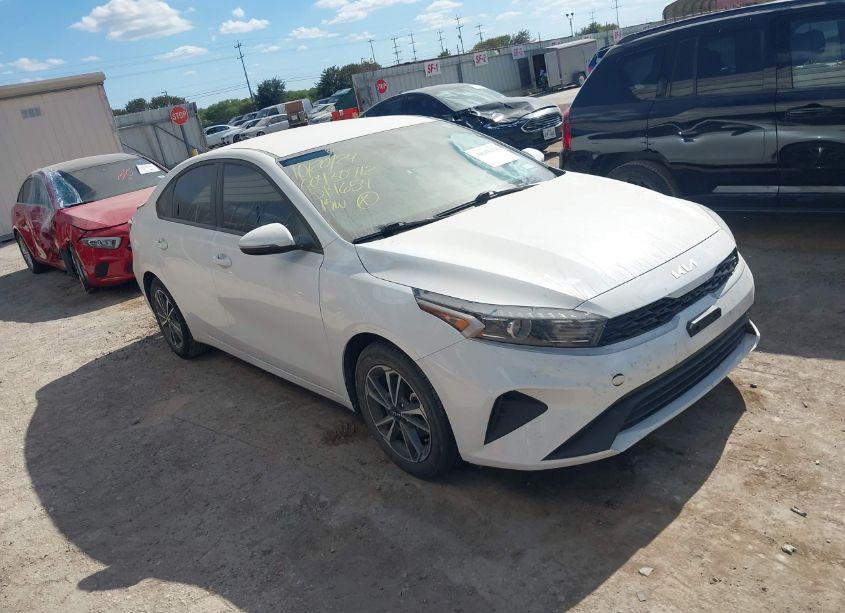 2023 Kia Forte LXS (VIN 3KPF24AD9PE514654) main photo