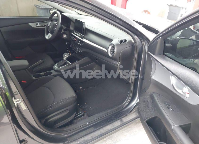 Photo 5 of 2023 Kia Forte LX (VIN 3KPF24AD9PE551803)