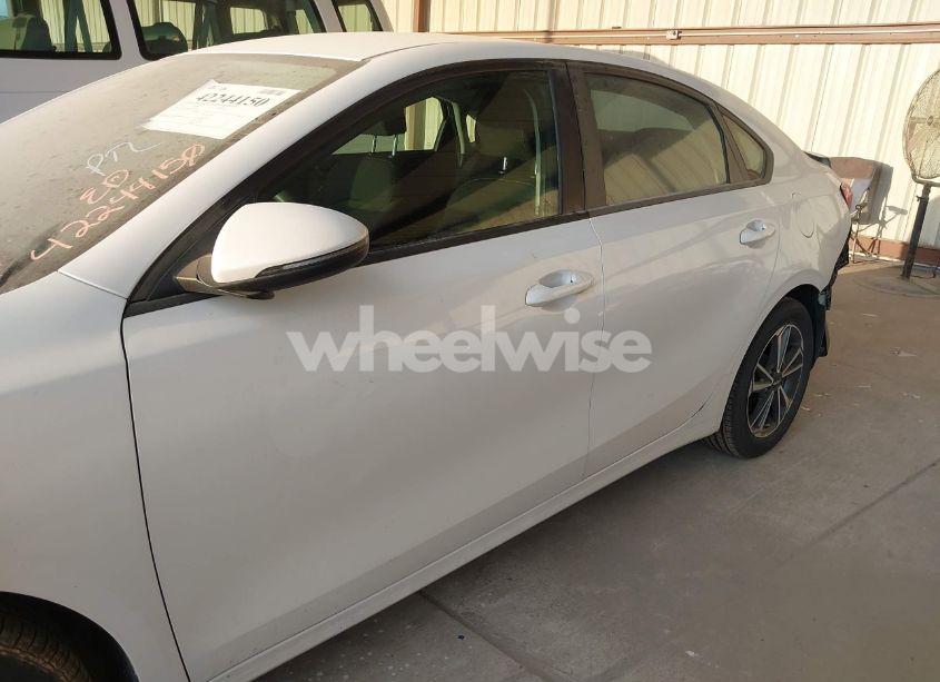 Photo 15 of 2023 Kia Forte LXS (VIN 3KPF24AD9PE559996)