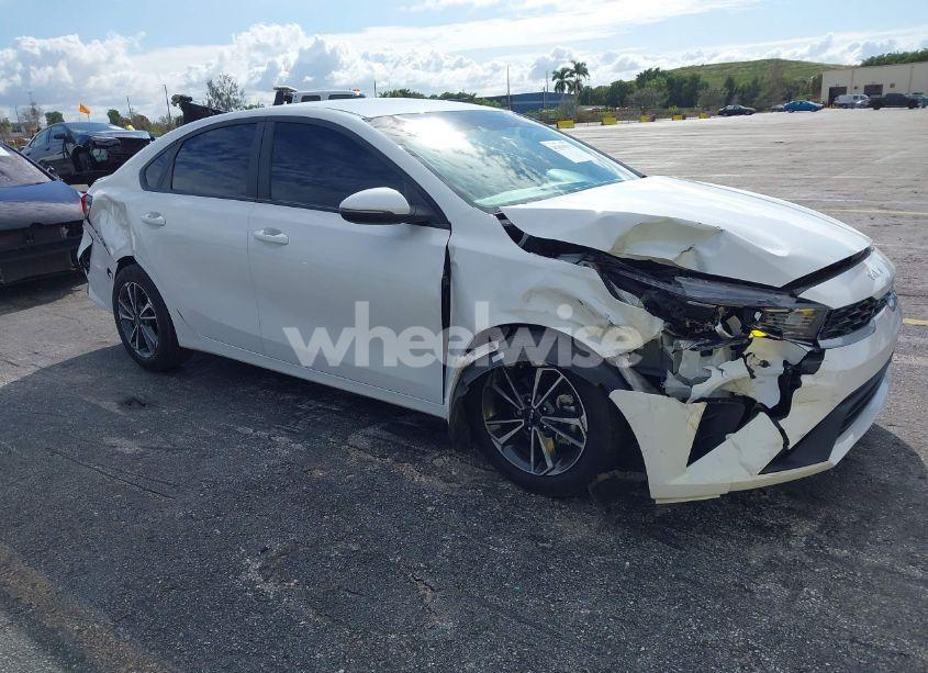 2023 Kia Forte LXS (VIN 3KPF24AD9PE588558) main photo