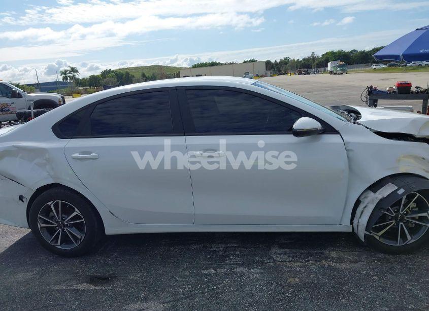 Photo 13 of 2023 Kia Forte LXS (VIN 3KPF24AD9PE588558)