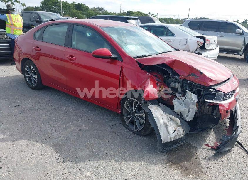 2023 Kia Forte LXS (VIN 3KPF24AD9PE597762) main photo