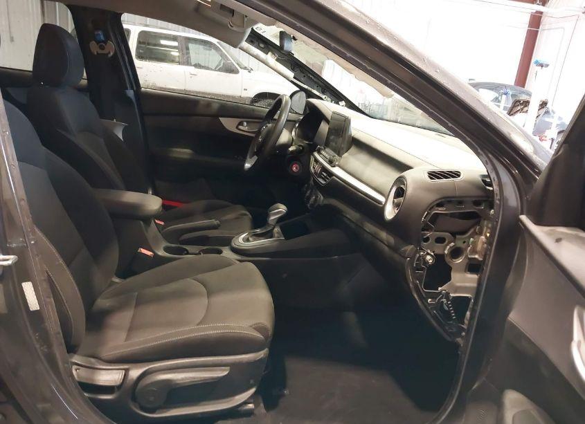 Photo 5 of 2023 Kia Forte LXS (VIN 3KPF24AD9PE604371)