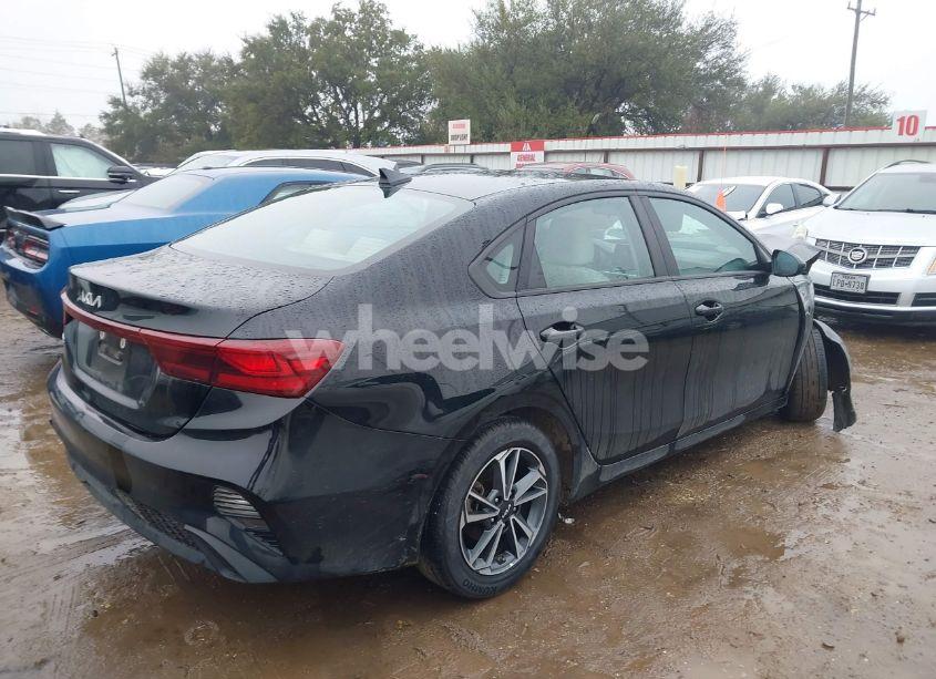Photo 4 of 2023 Kia Forte LXS (VIN 3KPF24AD9PE628038)