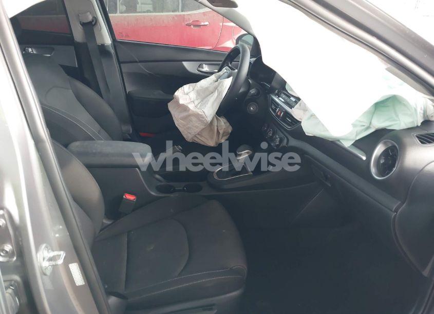 Photo 5 of 2023 Kia Forte LXS (VIN 3KPF24AD9PE640593)