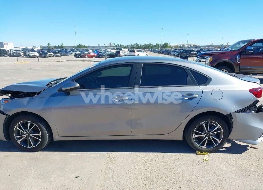 Photo 13 of 2023 Kia Forte LXS (VIN 3KPF24AD9PE669012)