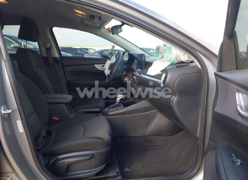 Photo 5 of 2023 Kia Forte LXS (VIN 3KPF24AD9PE669012)