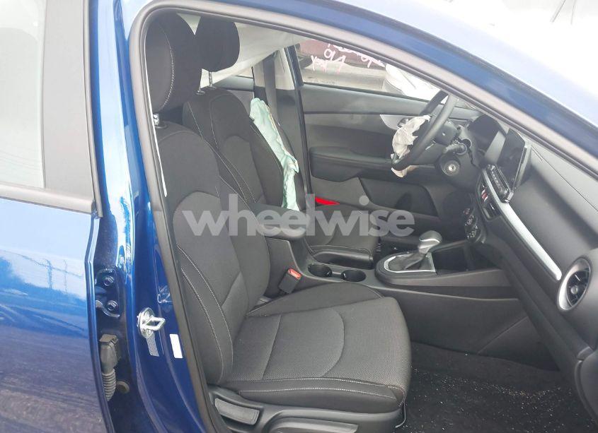 Photo 5 of 2023 Kia Forte LXS (VIN 3KPF24AD9PE683430)