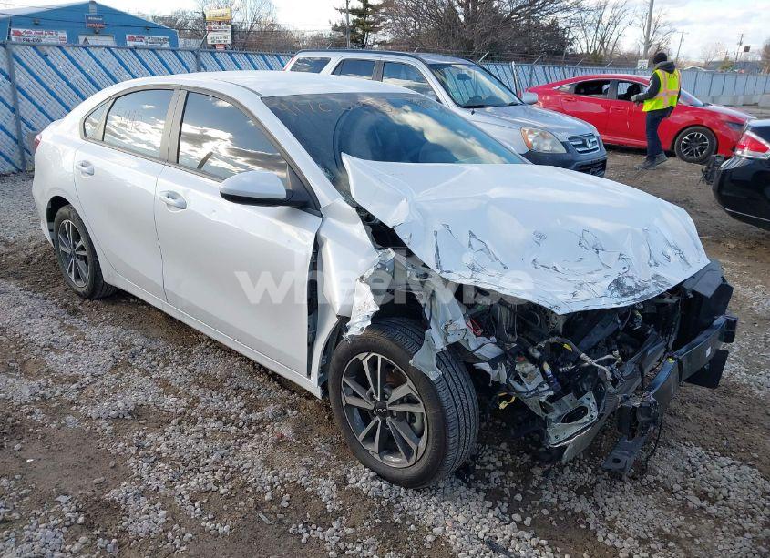 2023 Kia Forte LXS (VIN 3KPF24AD9PE685694) main photo