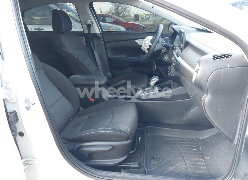 Photo 5 of 2023 Kia Forte LXS (VIN 3KPF24AD9PE685694)