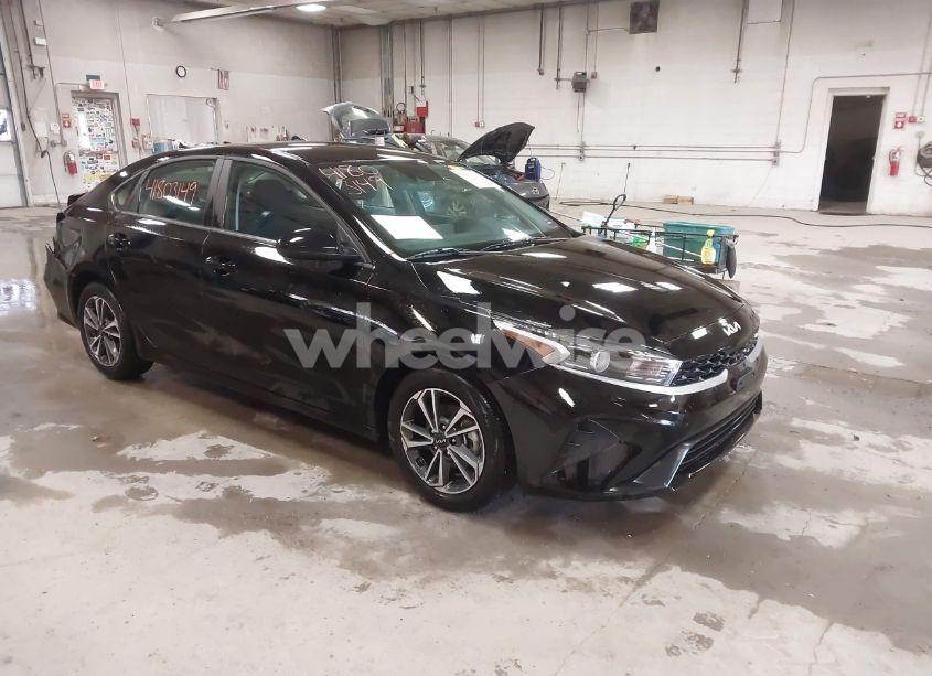 2023 Kia Forte LXS (VIN 3KPF24AD9PE692225) main photo