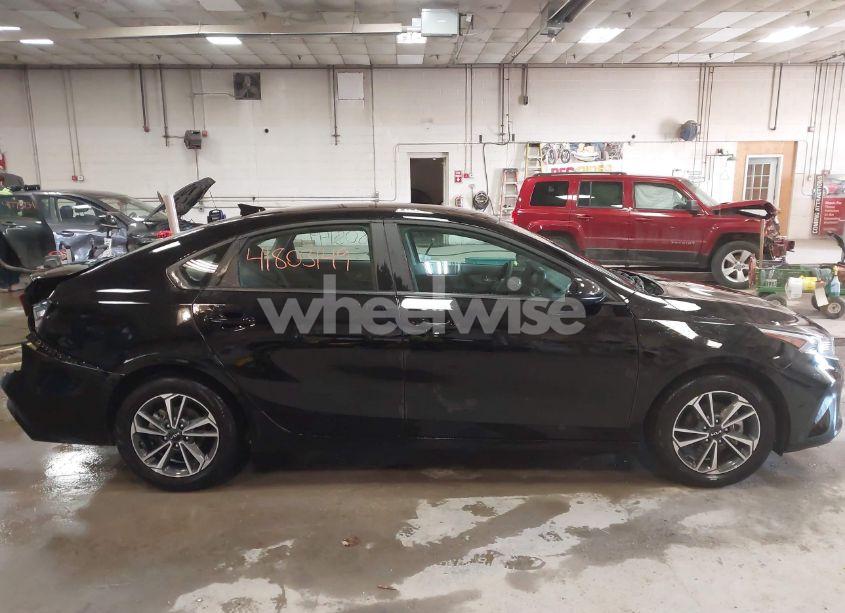 Photo 13 of 2023 Kia Forte LXS (VIN 3KPF24AD9PE692225)