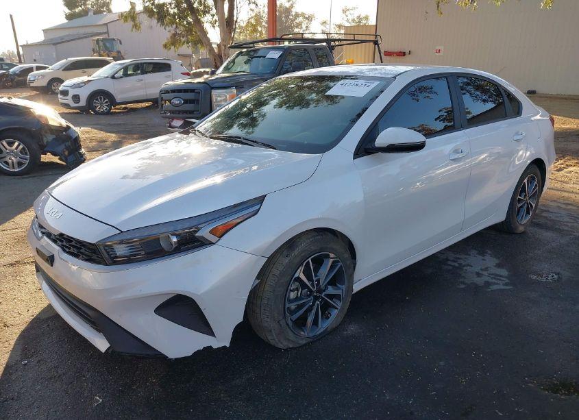 Photo 2 of 2024 Kia Forte LXS (VIN 3KPF24AD9RE702190)