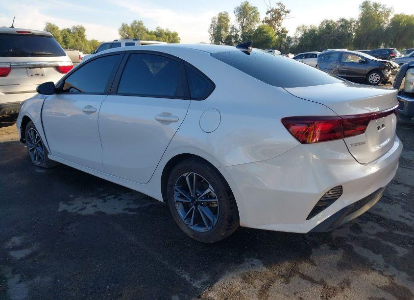 Photo 3 of 2024 Kia Forte LXS (VIN 3KPF24AD9RE702190)