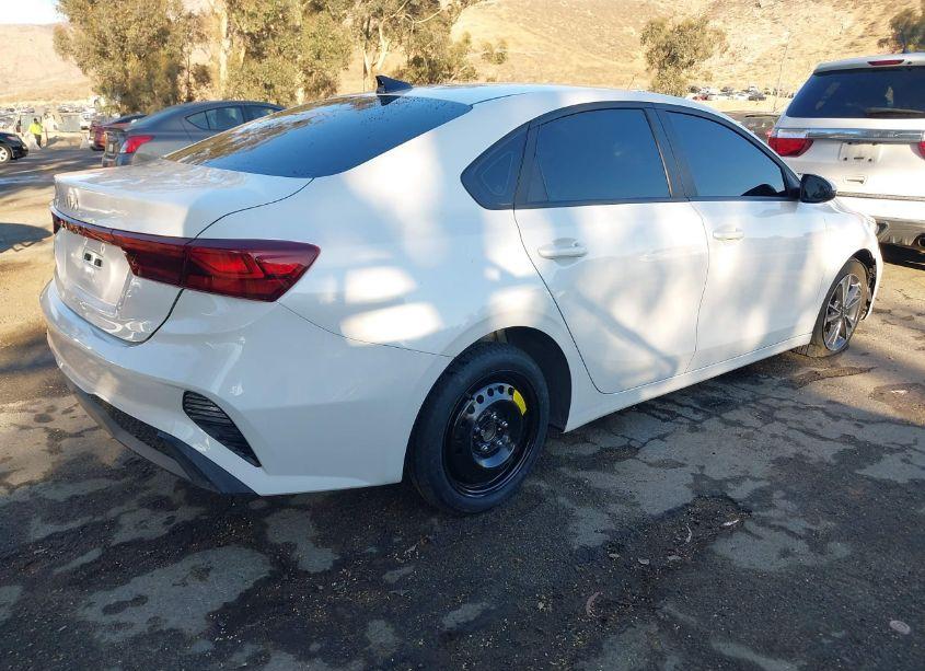 Photo 4 of 2024 Kia Forte LXS (VIN 3KPF24AD9RE702190)