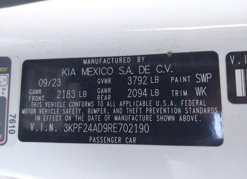 Photo 9 of 2024 Kia Forte LXS (VIN 3KPF24AD9RE702190)