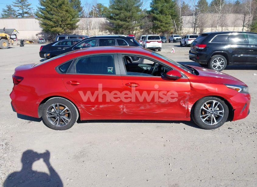 Photo 13 of 2024 Kia Forte LXS (VIN 3KPF24AD9RE716459)