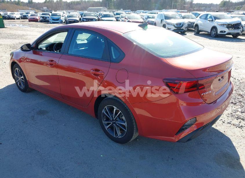 Photo 3 of 2024 Kia Forte LXS (VIN 3KPF24AD9RE716459)