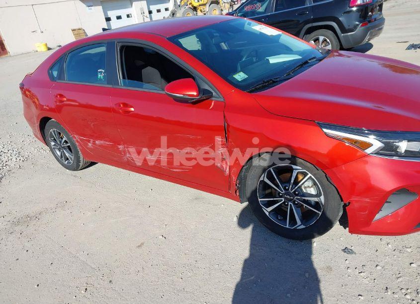 Photo 6 of 2024 Kia Forte LXS (VIN 3KPF24AD9RE716459)