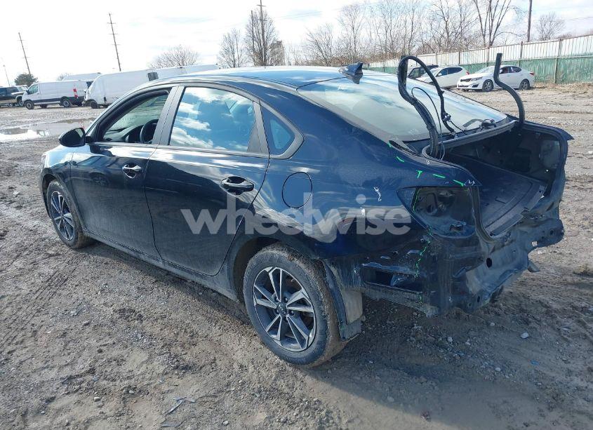 Photo 3 of 2024 Kia Forte LXS (VIN 3KPF24AD9RE731639)