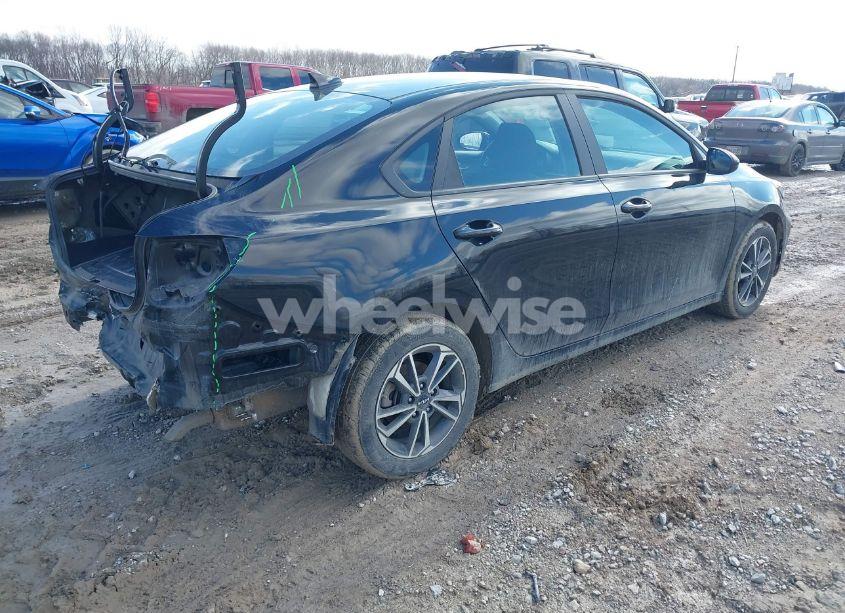 Photo 4 of 2024 Kia Forte LXS (VIN 3KPF24AD9RE731639)