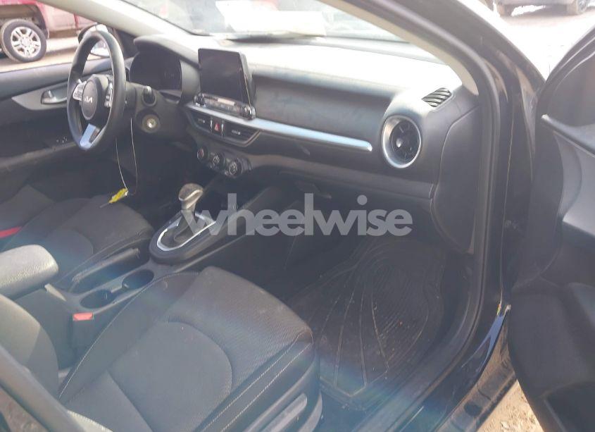 Photo 5 of 2024 Kia Forte LXS (VIN 3KPF24AD9RE731639)