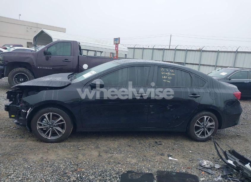 Photo 15 of 2024 Kia Forte LXS (VIN 3KPF24AD9RE748876)