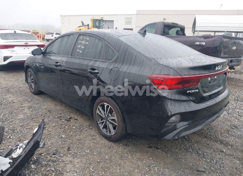 Photo 3 of 2024 Kia Forte LXS (VIN 3KPF24AD9RE748876)