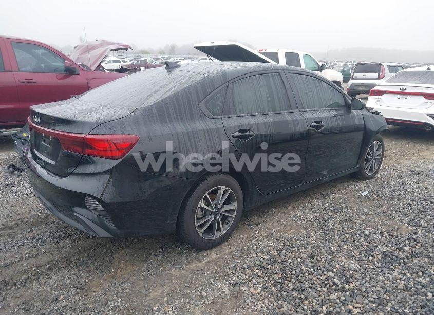 Photo 4 of 2024 Kia Forte LXS (VIN 3KPF24AD9RE748876)