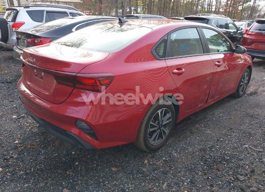Photo 4 of 2024 Kia Forte LXS (VIN 3KPF24AD9RE752698)