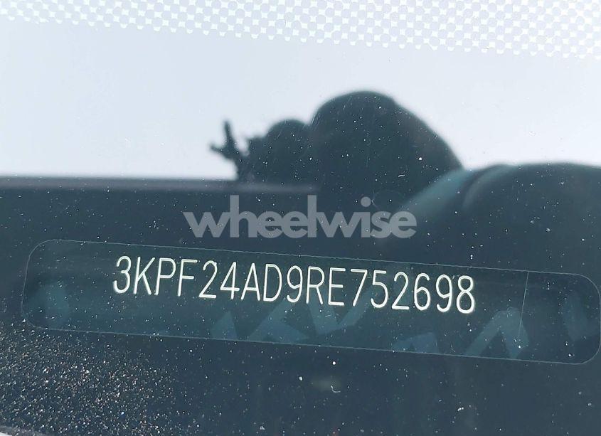 Photo 9 of 2024 Kia Forte LXS (VIN 3KPF24AD9RE752698)