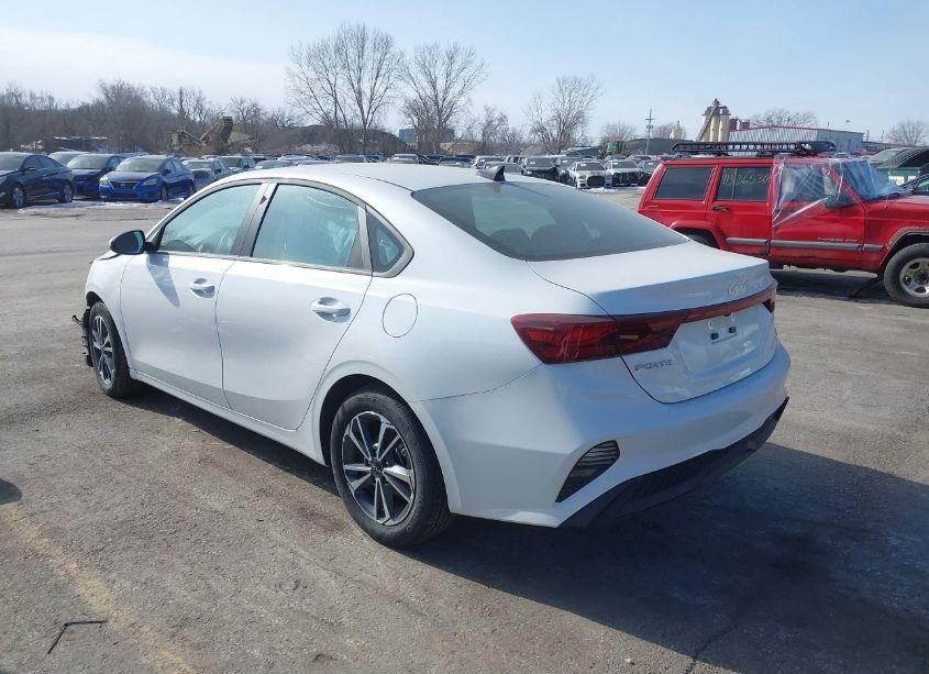 Photo 3 of 2024 Kia Forte LXS (VIN 3KPF24AD9RE766536)