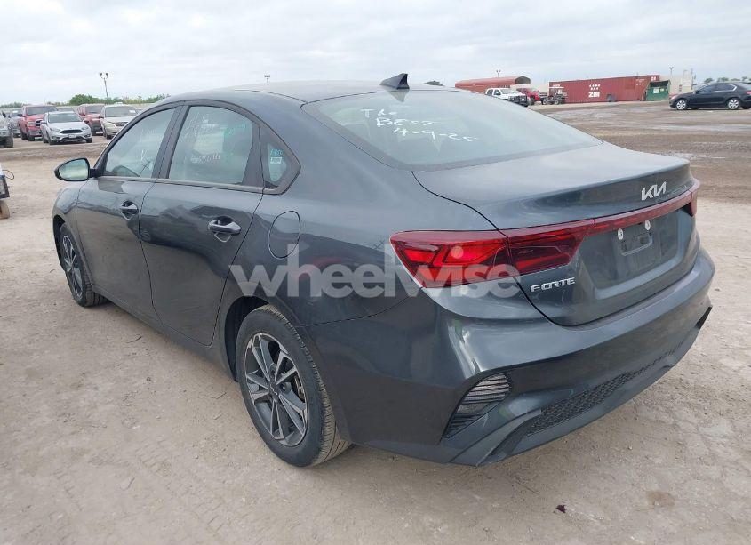 Photo 3 of 2024 Kia Forte LXS (VIN 3KPF24AD9RE767959)