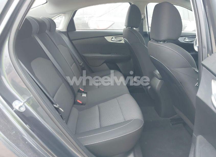 Photo 8 of 2024 Kia Forte LXS (VIN 3KPF24AD9RE767959)