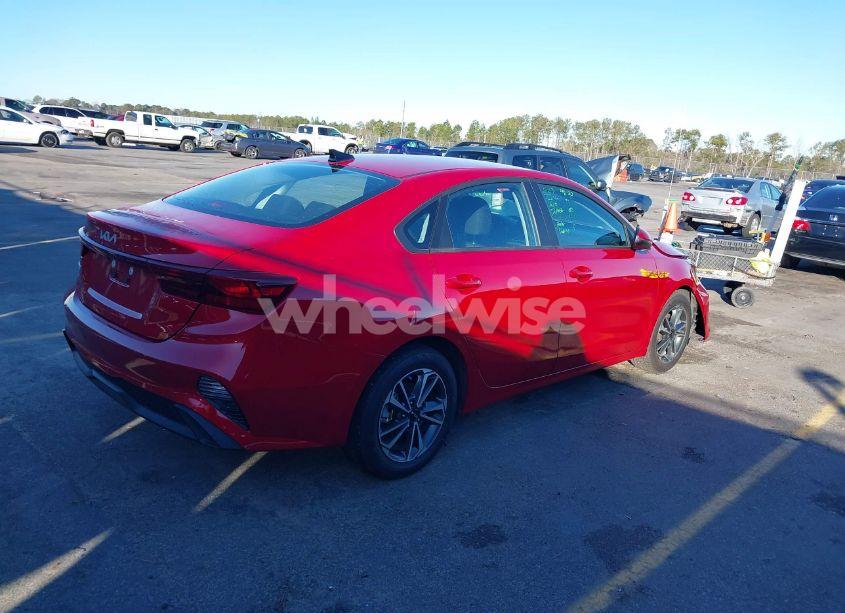 Photo 4 of 2024 Kia Forte LX/LXS (VIN 3KPF24AD9RE784258)