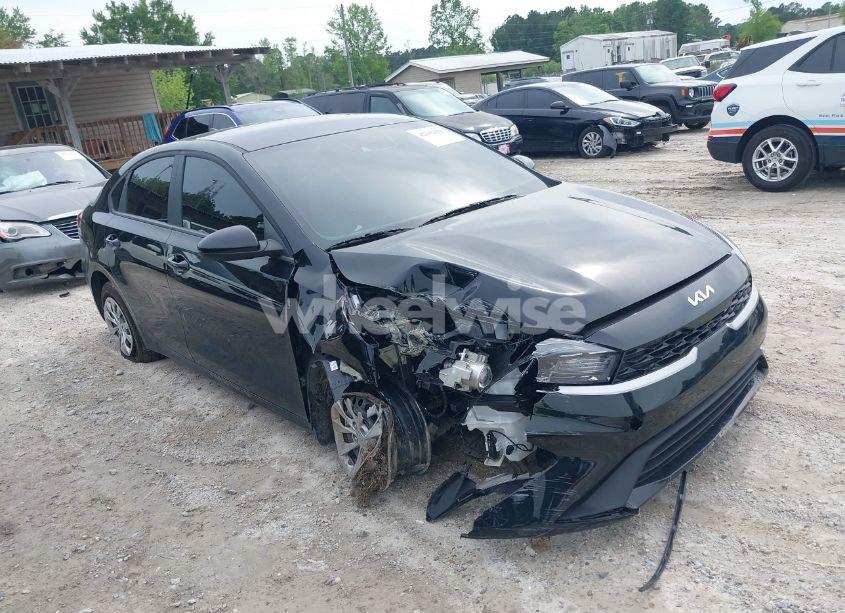 2024 Kia Forte LX (VIN 3KPF24AD9RE788732) main photo