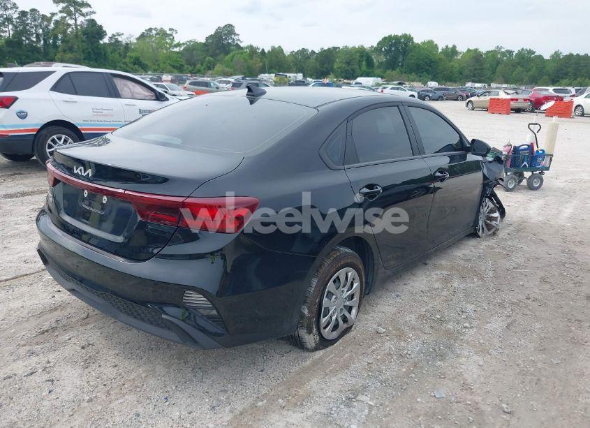 Photo 4 of 2024 Kia Forte LX (VIN 3KPF24AD9RE788732)