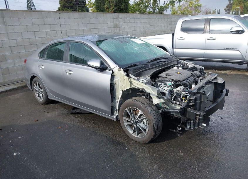 2024 Kia Forte LXS (VIN 3KPF24AD9RE791890) main photo