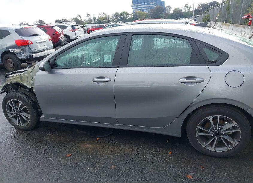 Photo 15 of 2024 Kia Forte LXS (VIN 3KPF24AD9RE791890)