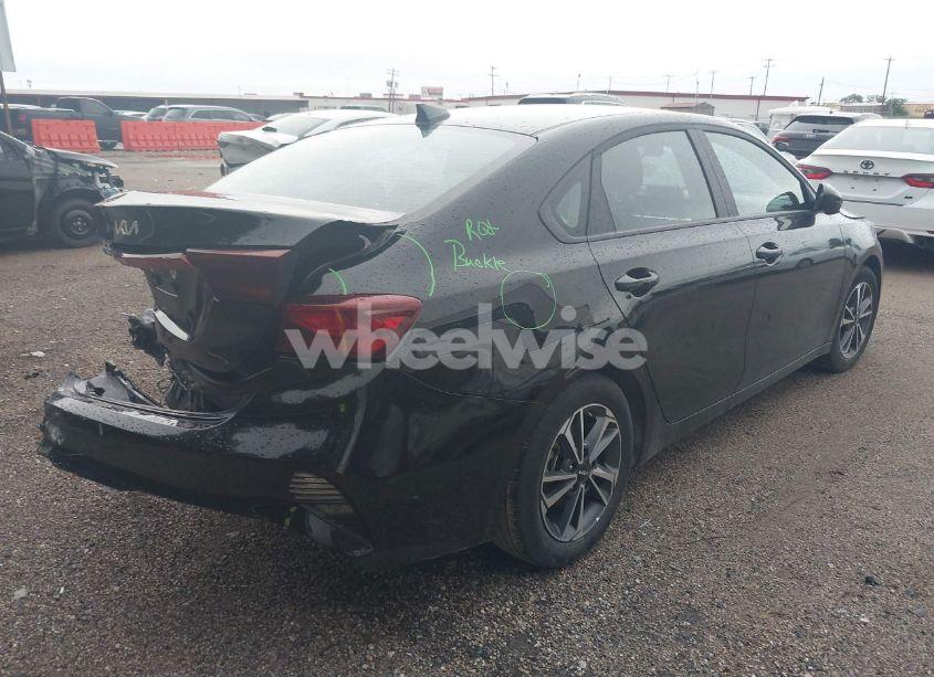 Photo 4 of 2024 Kia Forte LXS (VIN 3KPF24AD9RE807702)