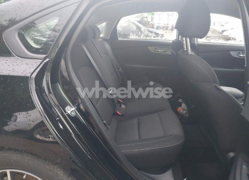 Photo 8 of 2024 Kia Forte LXS (VIN 3KPF24AD9RE807702)