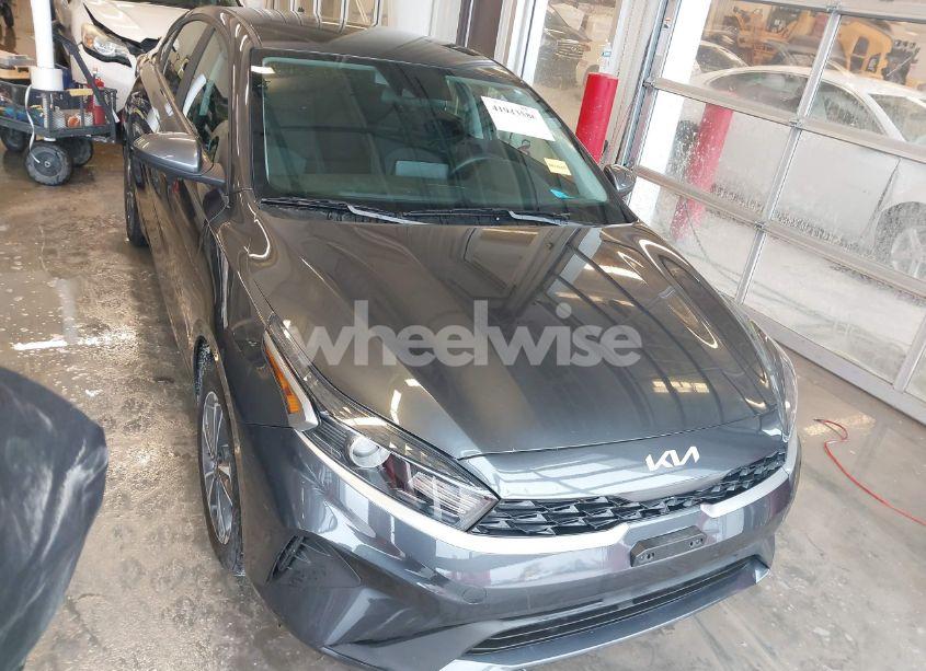 Photo 12 of 2024 Kia Forte LXS (VIN 3KPF24AD9RE827562)