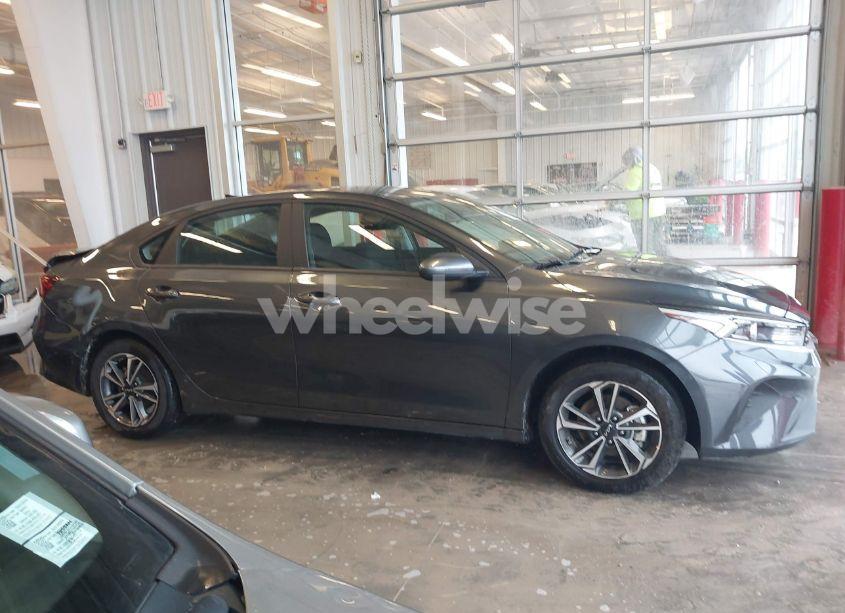 Photo 13 of 2024 Kia Forte LXS (VIN 3KPF24AD9RE827562)