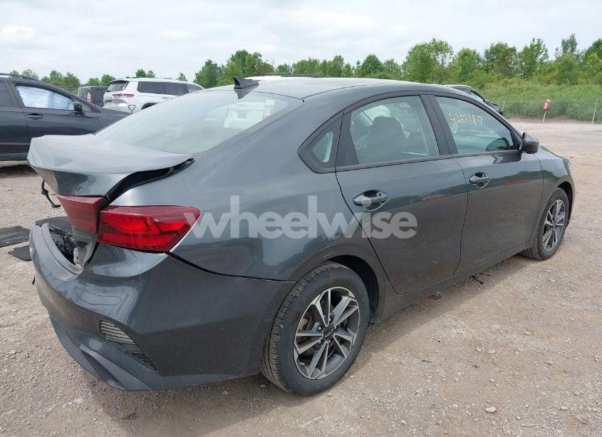Photo 4 of 2024 Kia Forte LXS (VIN 3KPF24AD9RE830185)